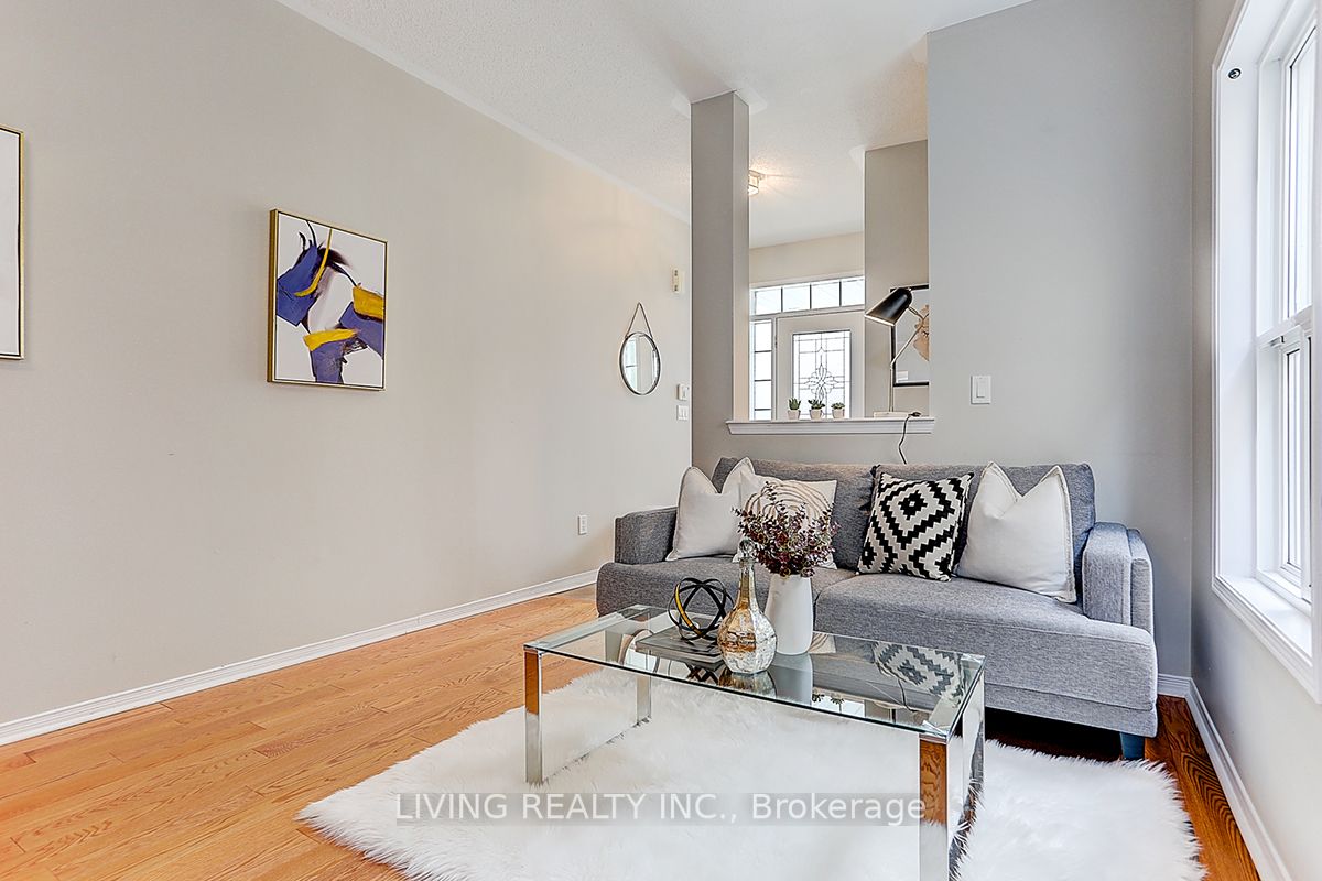 61 Knightswood Cres