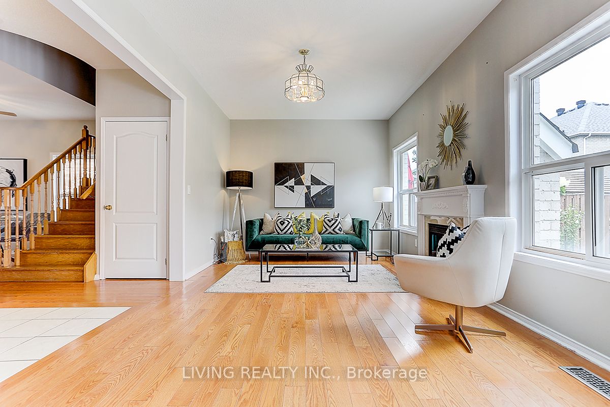 61 Knightswood Cres