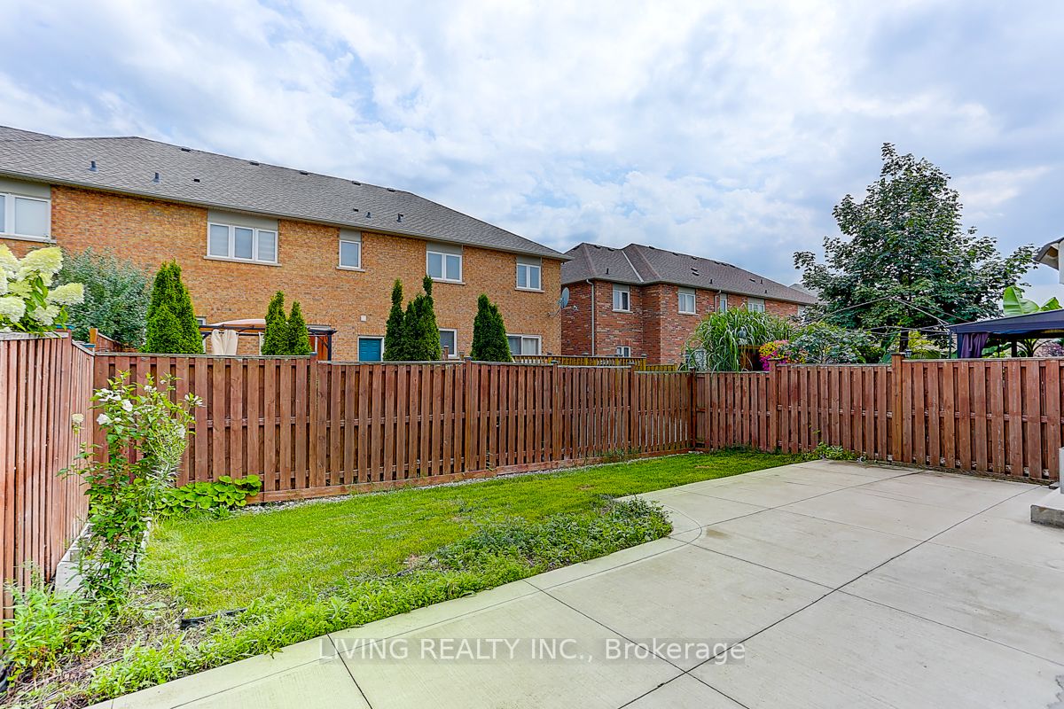 61 Knightswood Cres