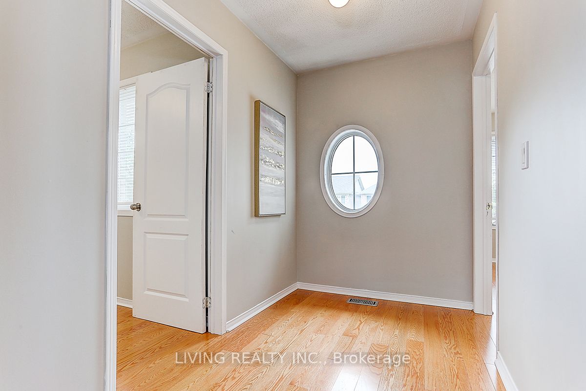 61 Knightswood Cres