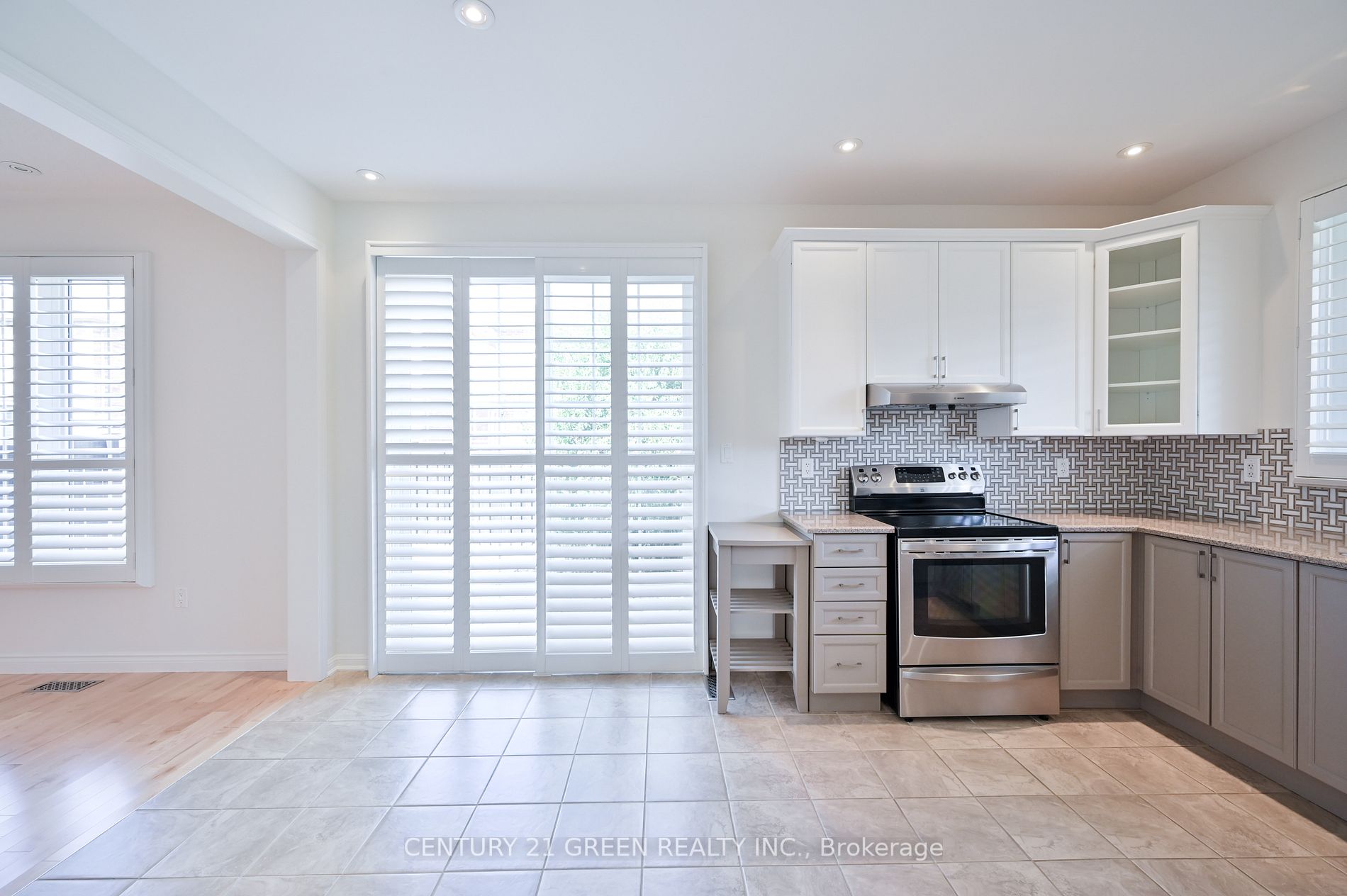 832 Rayner Court
