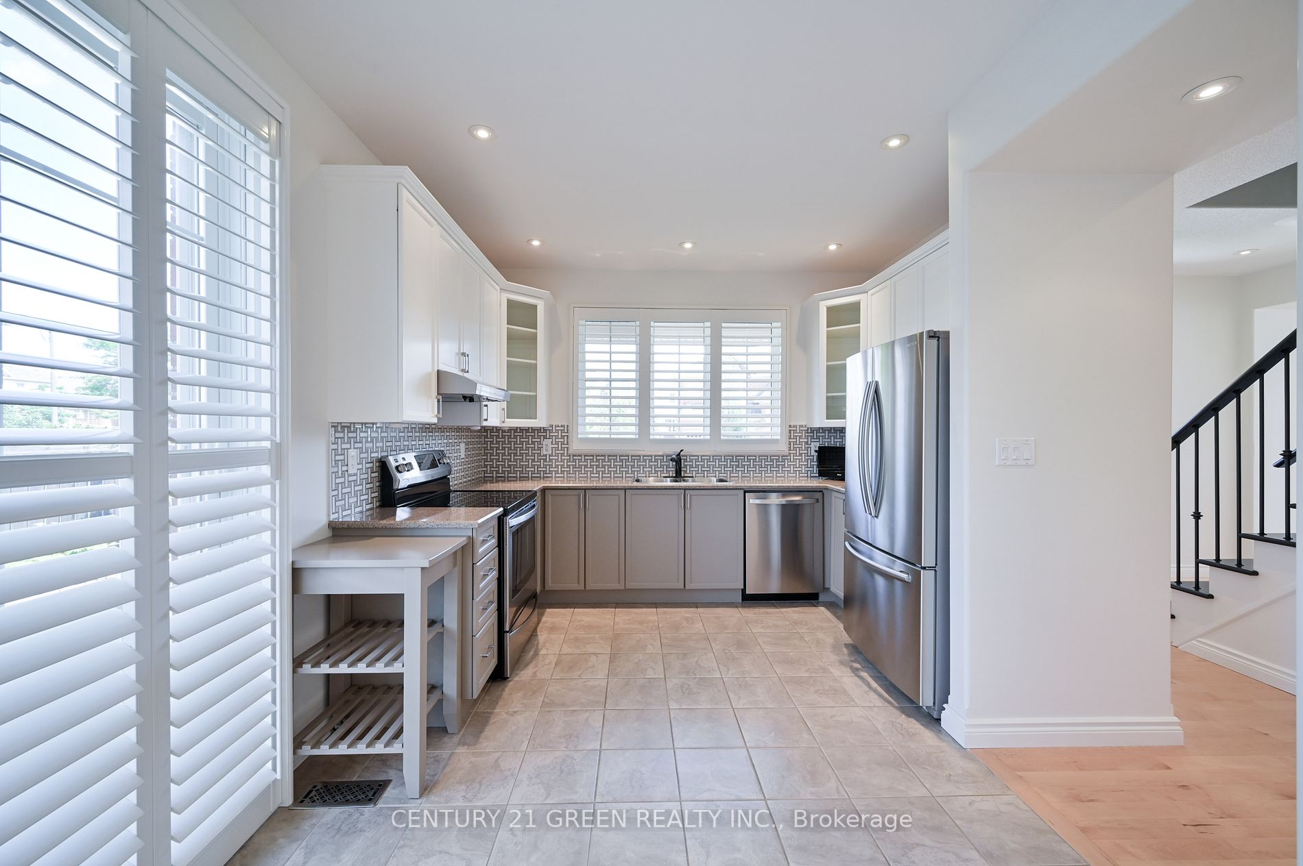 832 Rayner Court