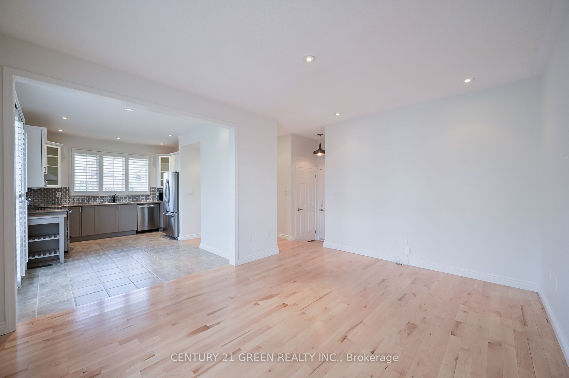 832 Rayner Court