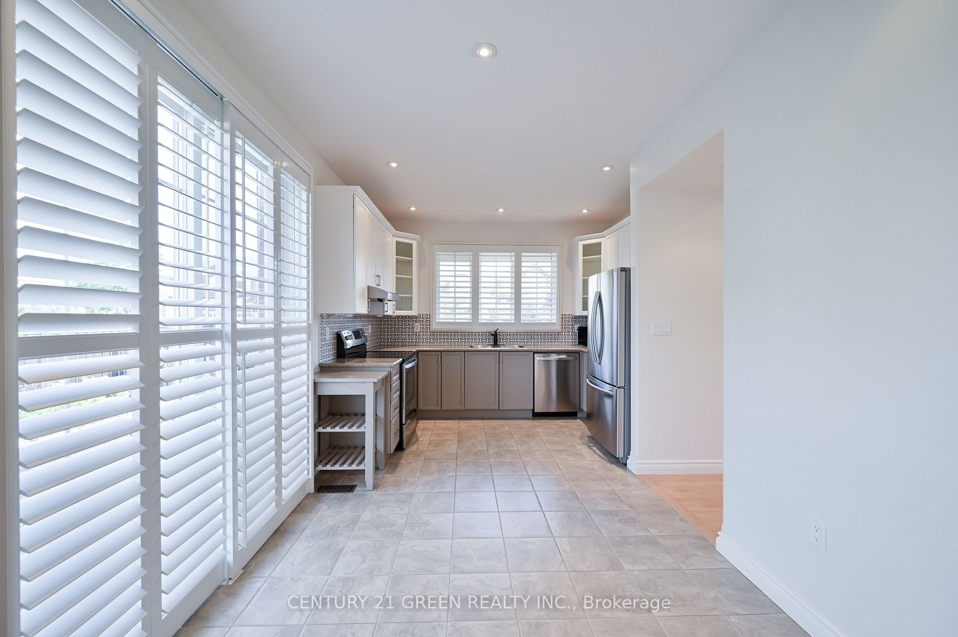 832 Rayner Court