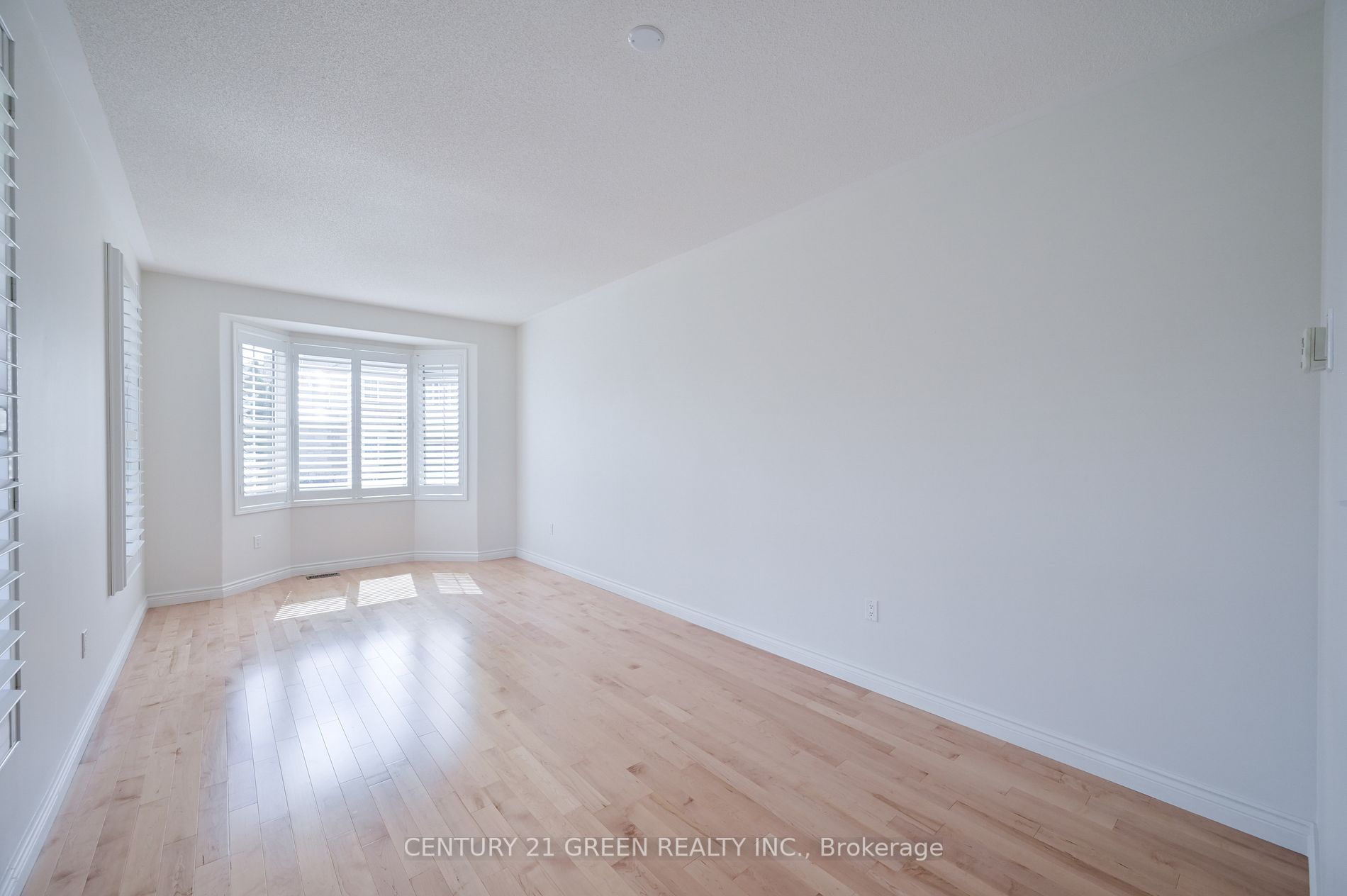 832 Rayner Court