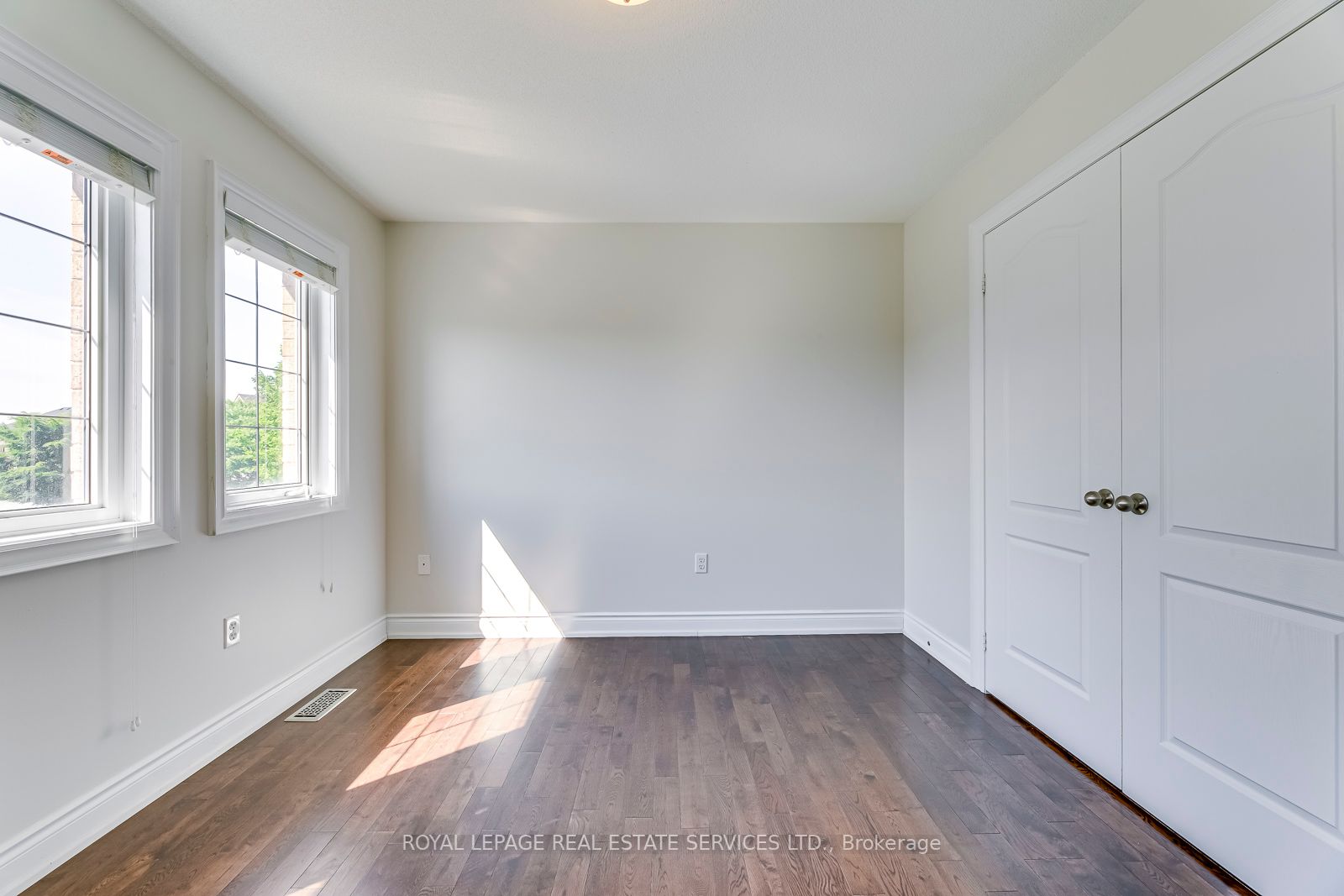 1152 Jezero Cres