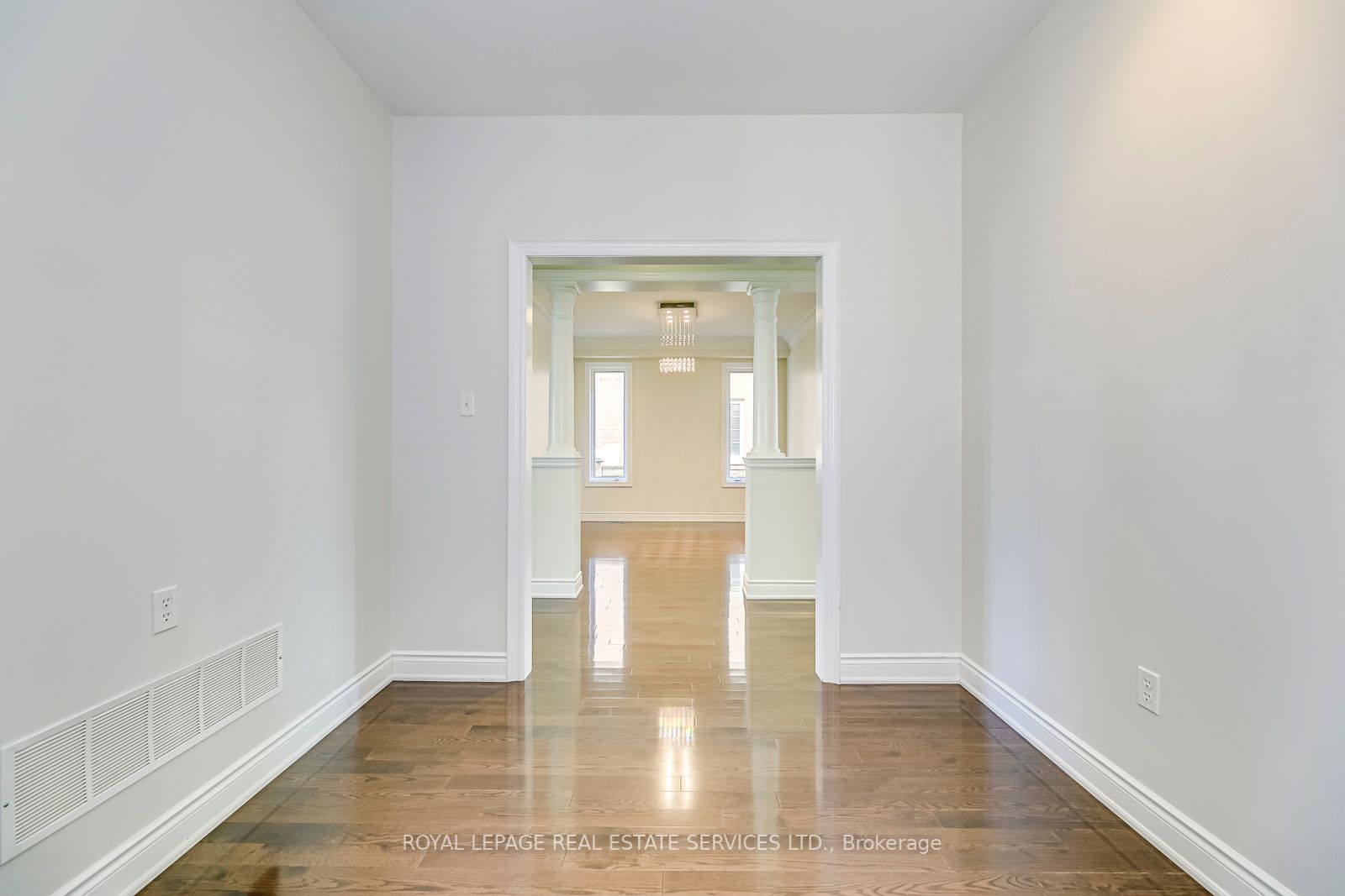 1152 Jezero Cres