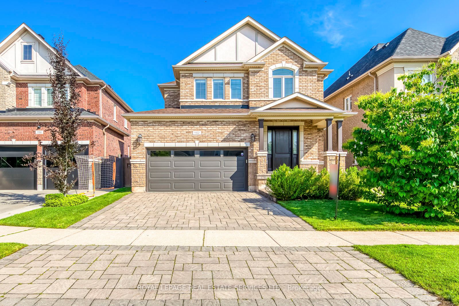 1152 Jezero Cres