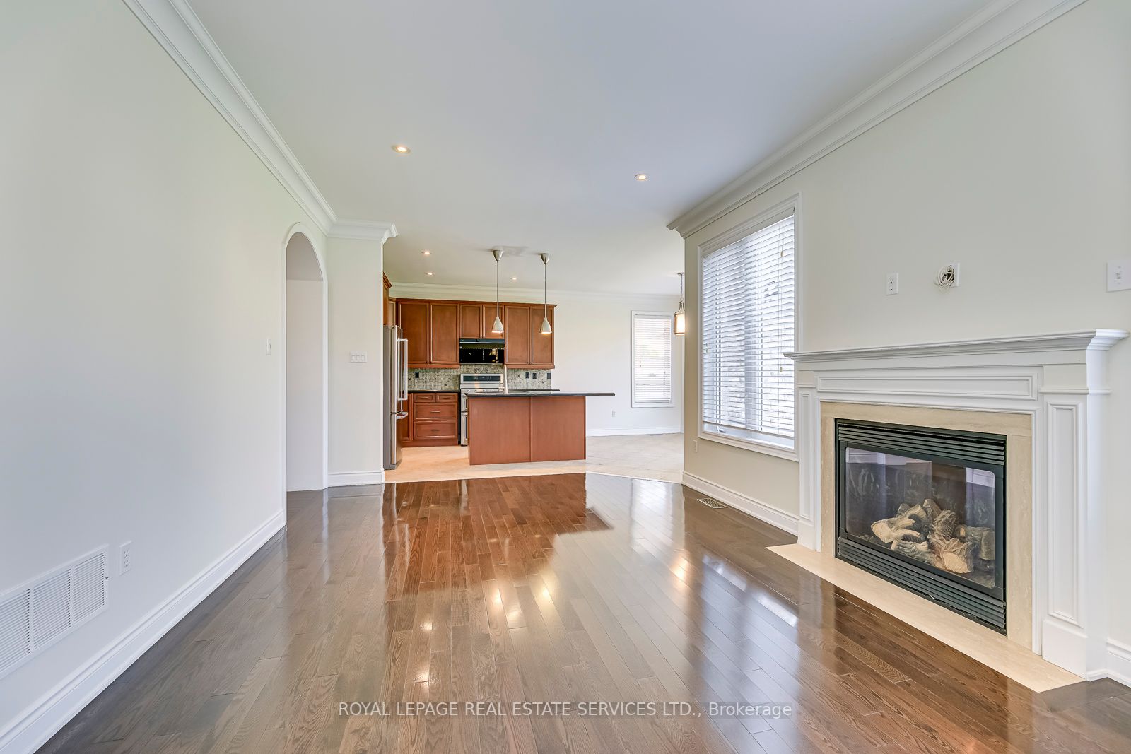 1152 Jezero Cres