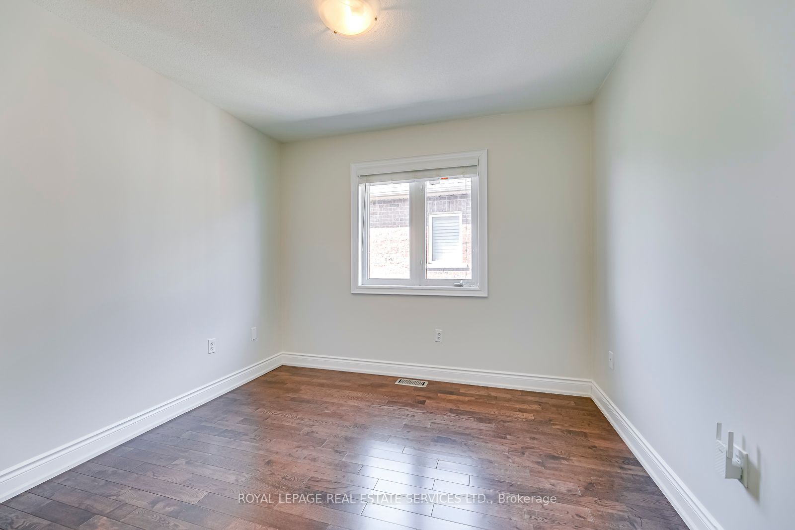 1152 Jezero Cres