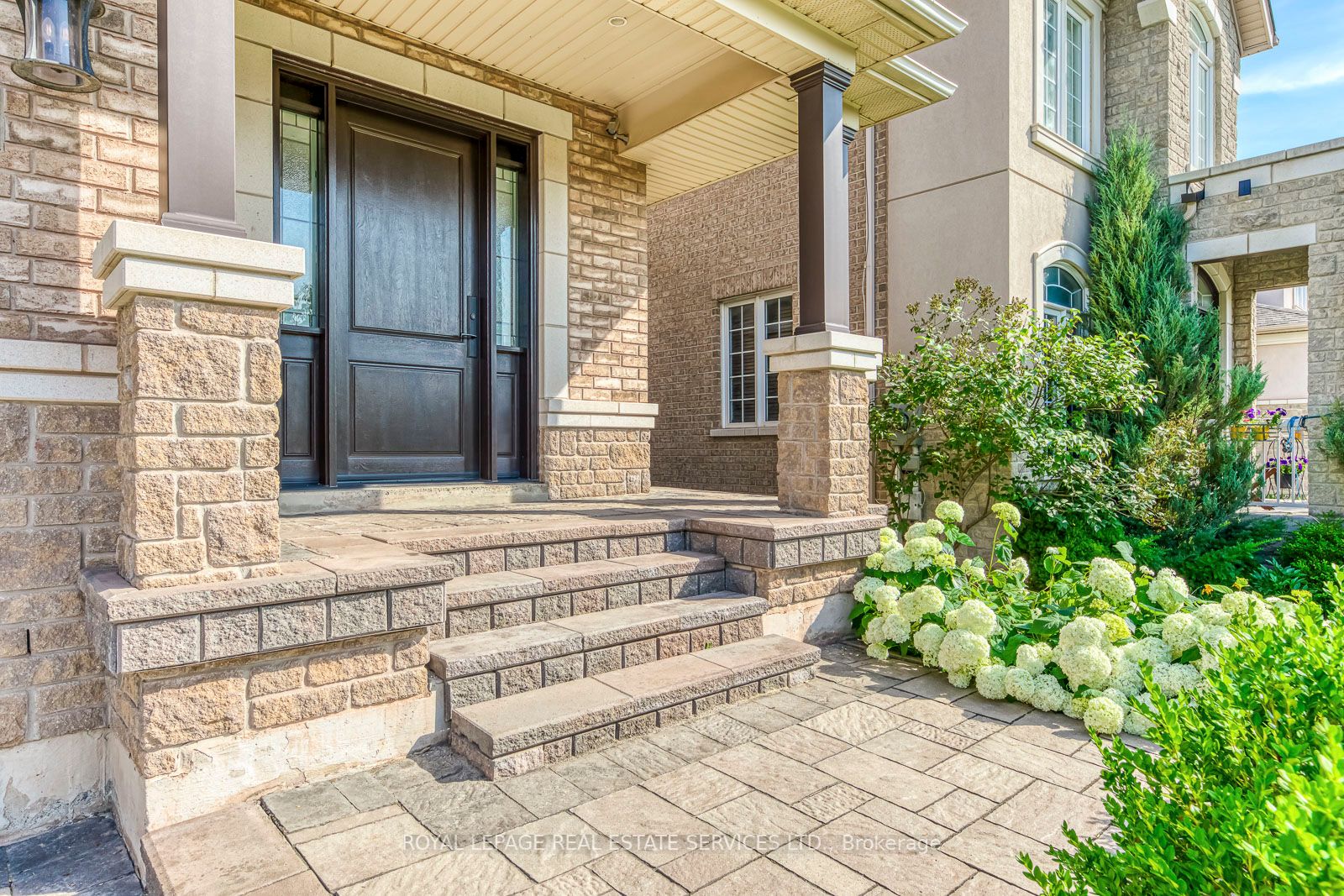 1152 Jezero Cres