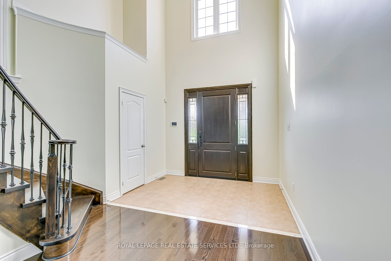 1152 Jezero Cres
