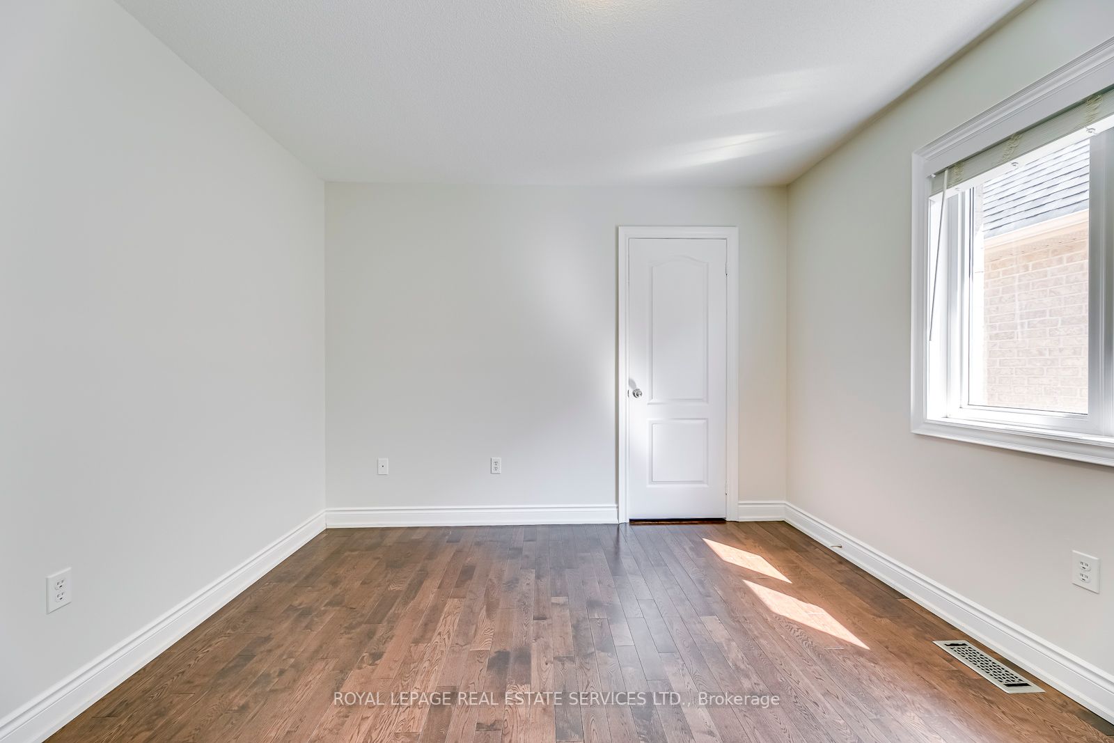 1152 Jezero Cres