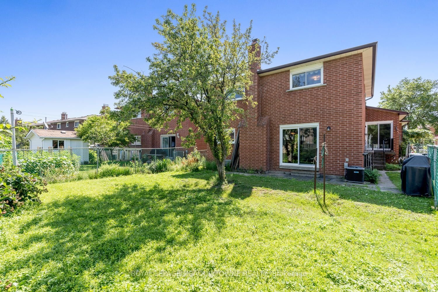 209 Consulate Rd