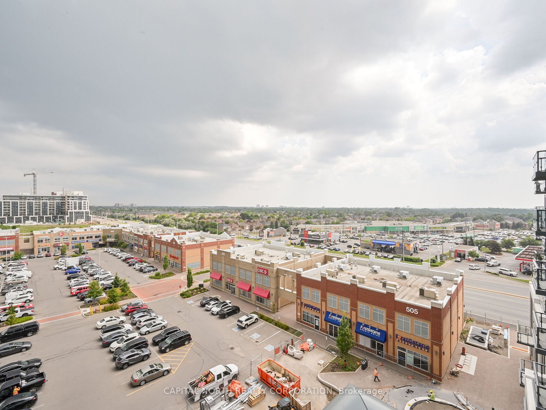 509 Dundas St W, #711