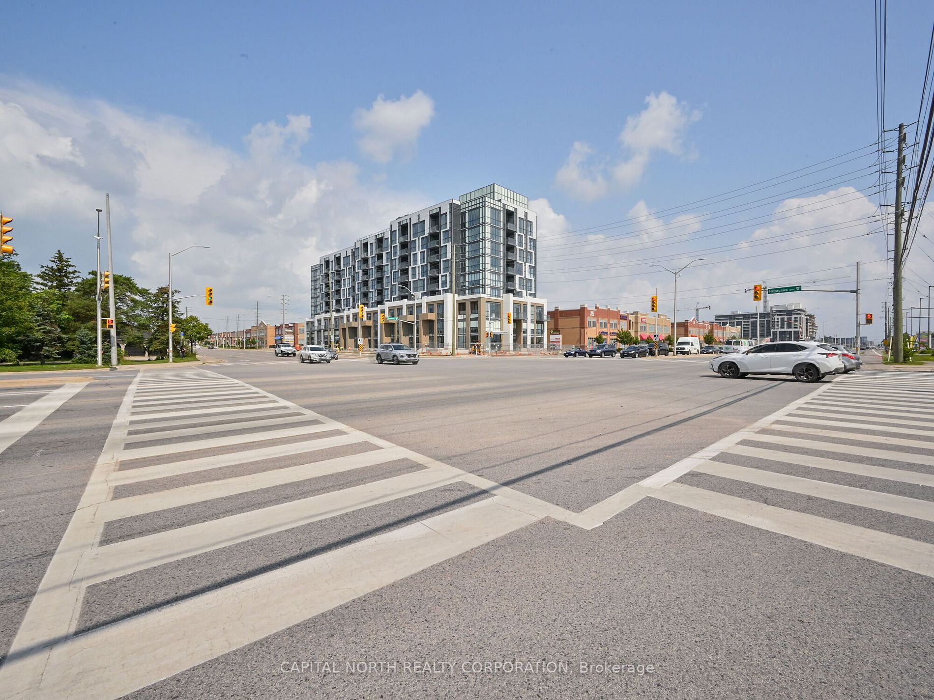 509 Dundas St W, #711