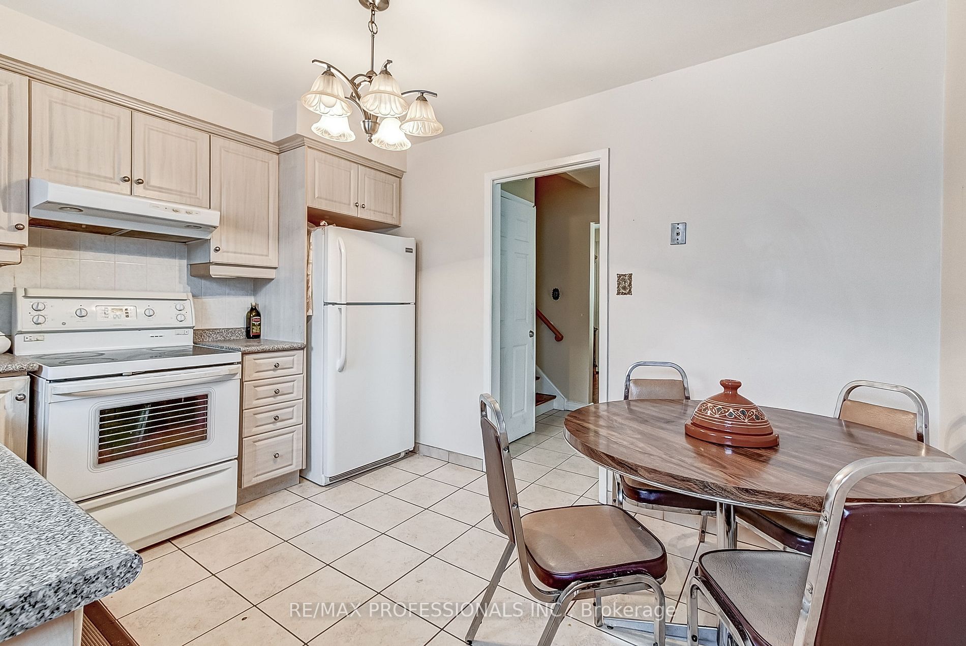 3218 Monica Dr