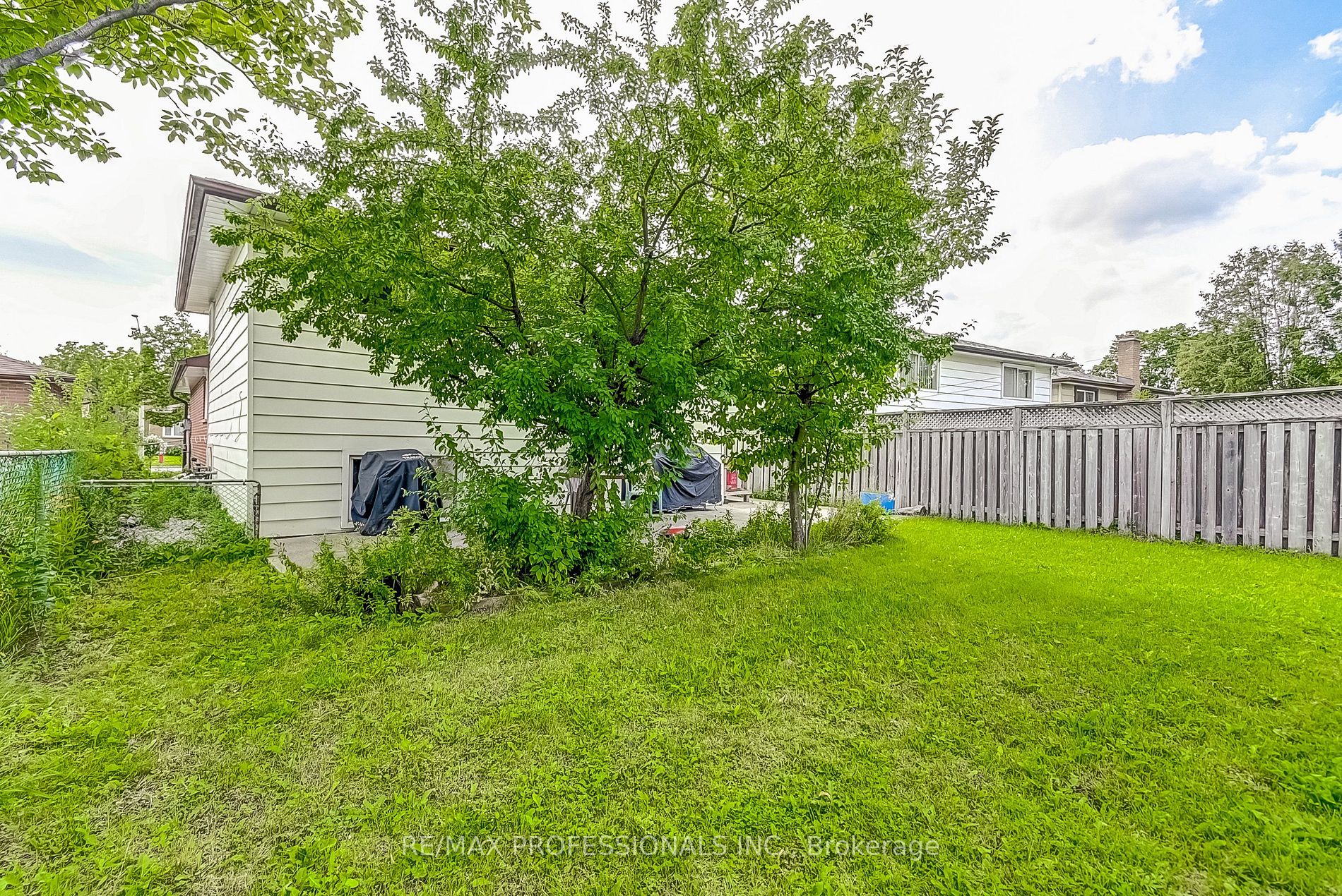 3218 Monica Dr