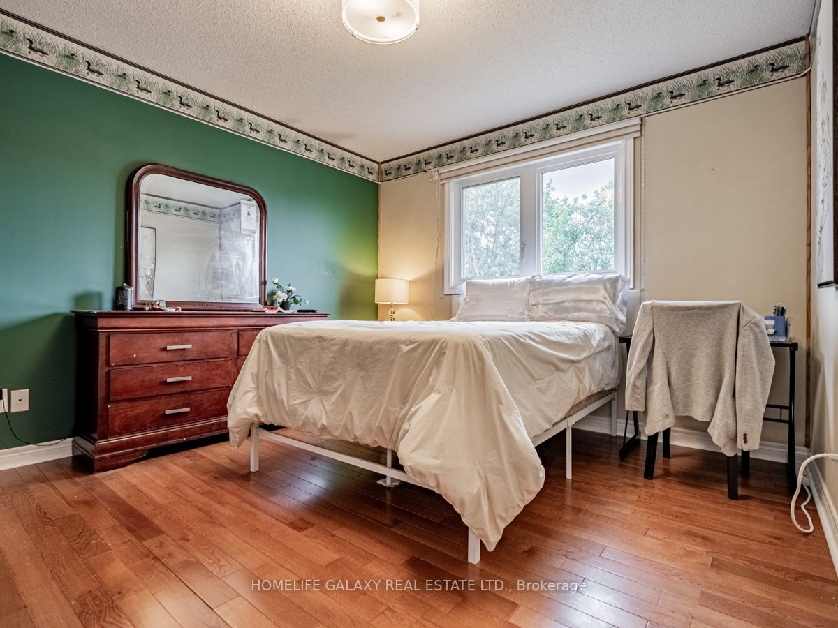 13 Major William Sharpe Dr