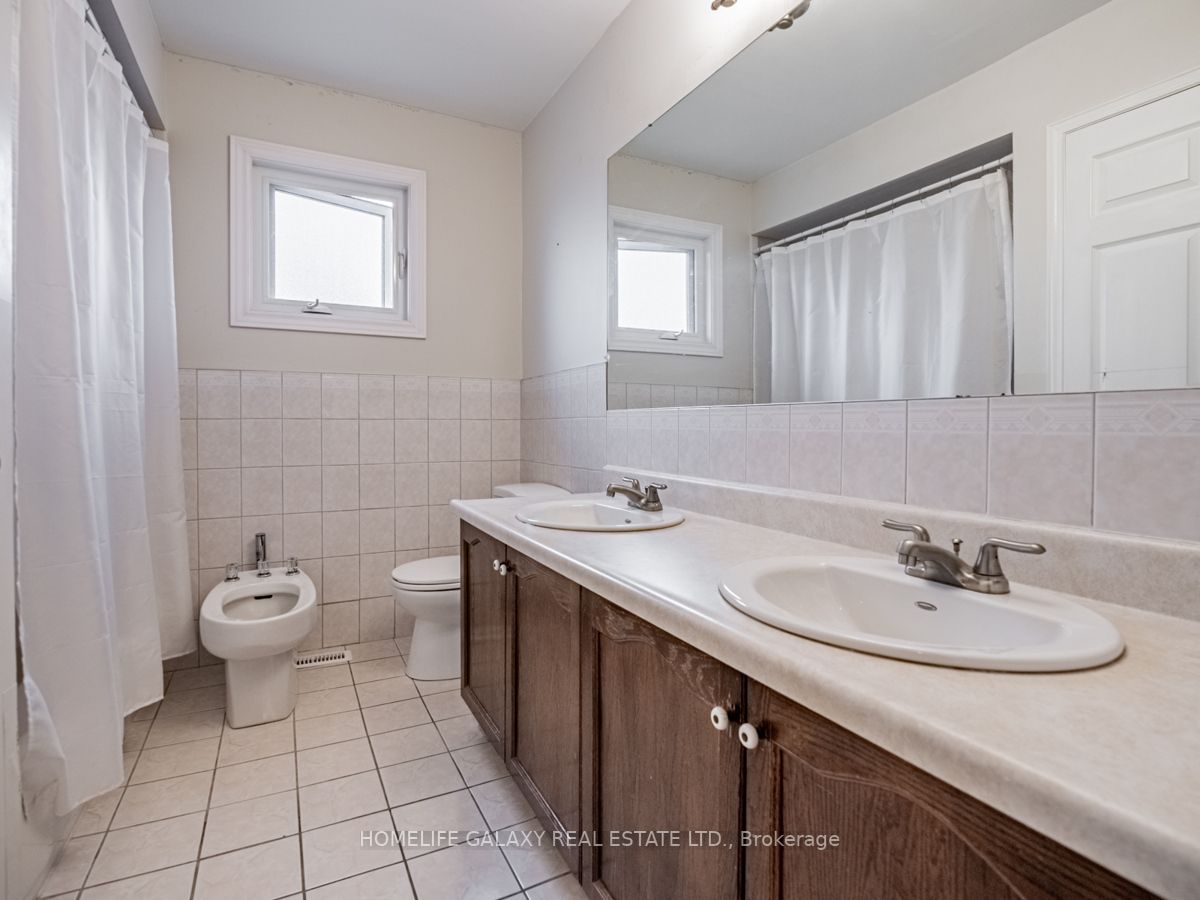 13 Major William Sharpe Dr