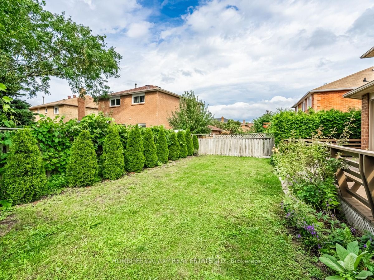 13 Major William Sharpe Dr