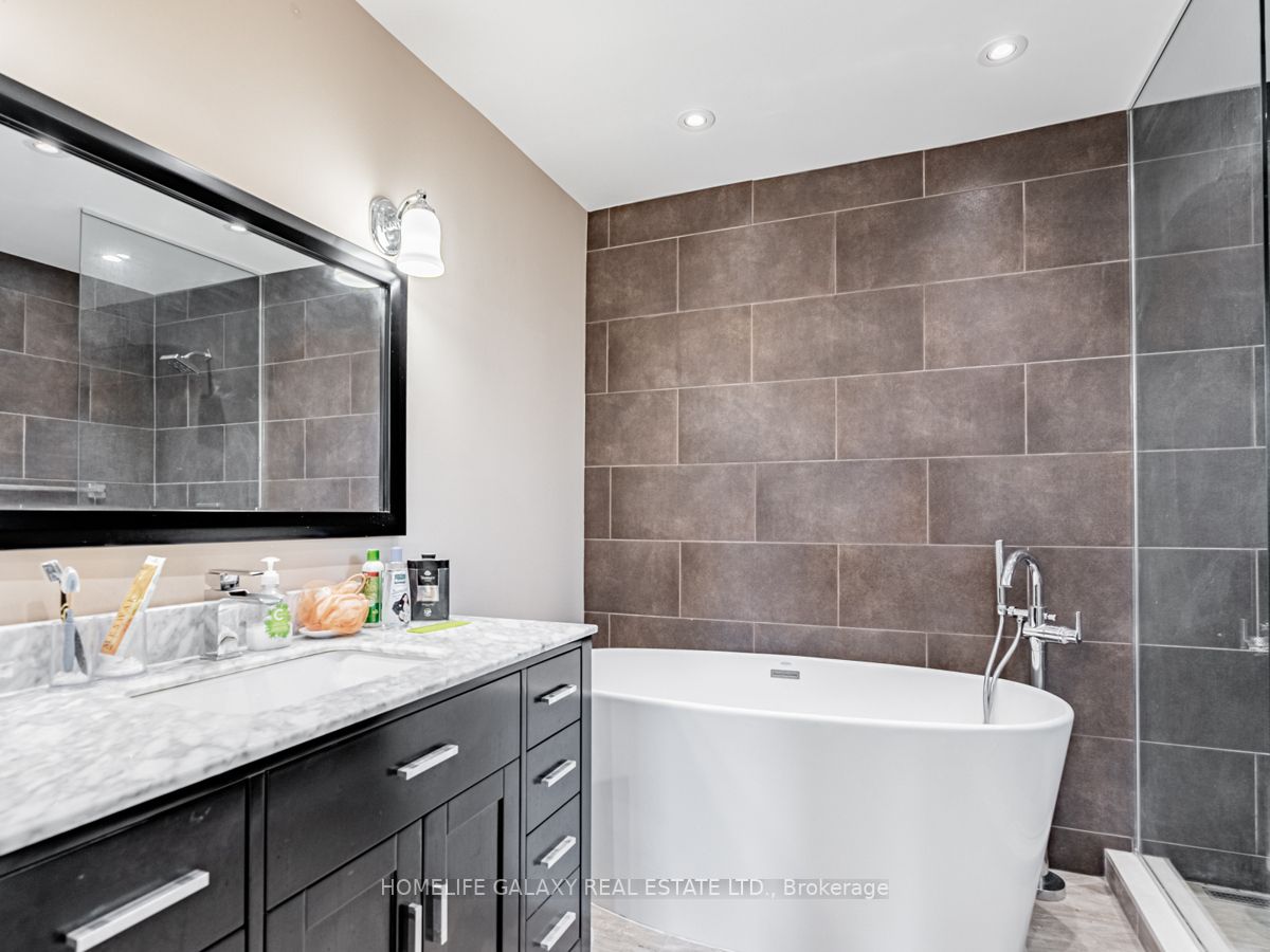 13 Major William Sharpe Dr