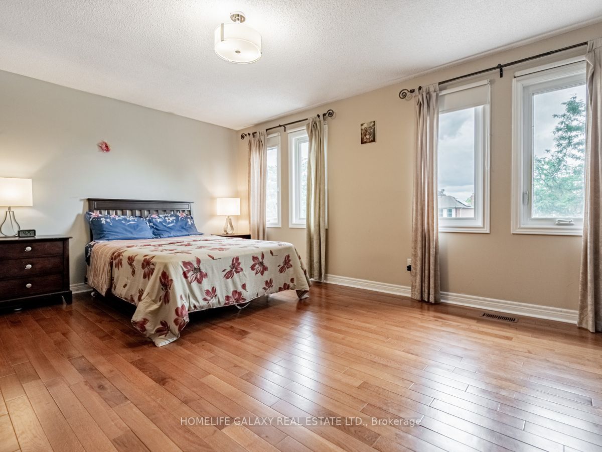 13 Major William Sharpe Dr