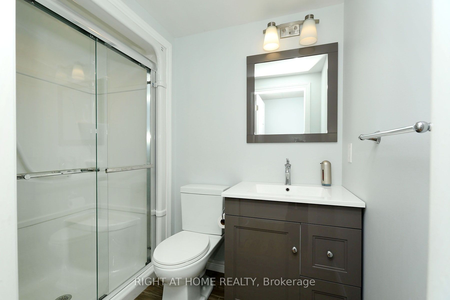 16 Aspenview Avenue