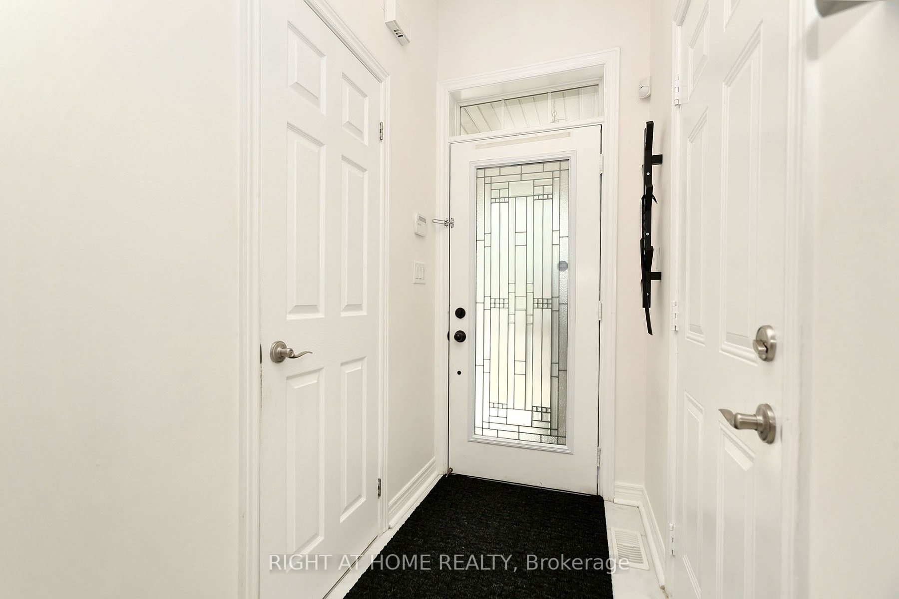 16 Aspenview Avenue