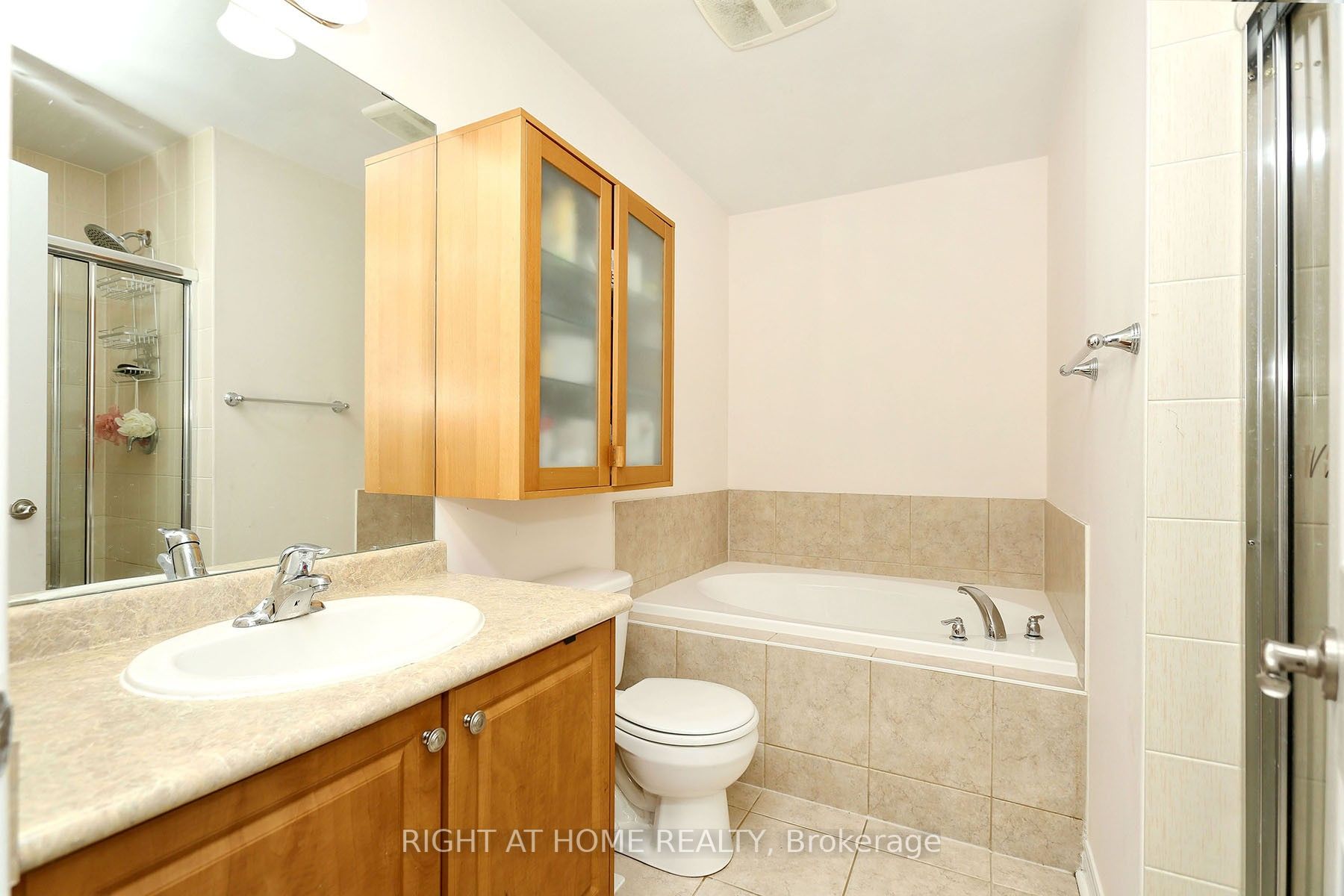 16 Aspenview Avenue