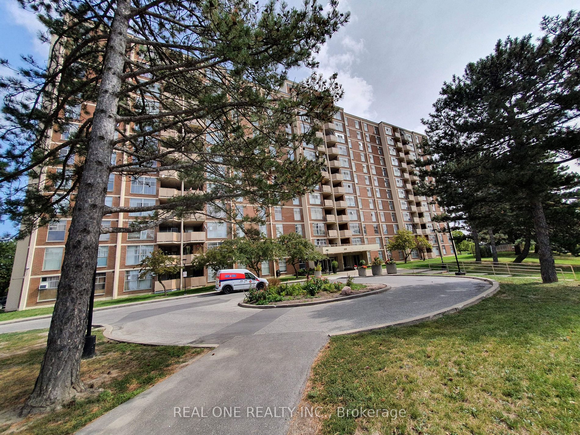 345 Driftwood Ave, #603
