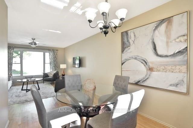 16 Onslow Crt, #Main