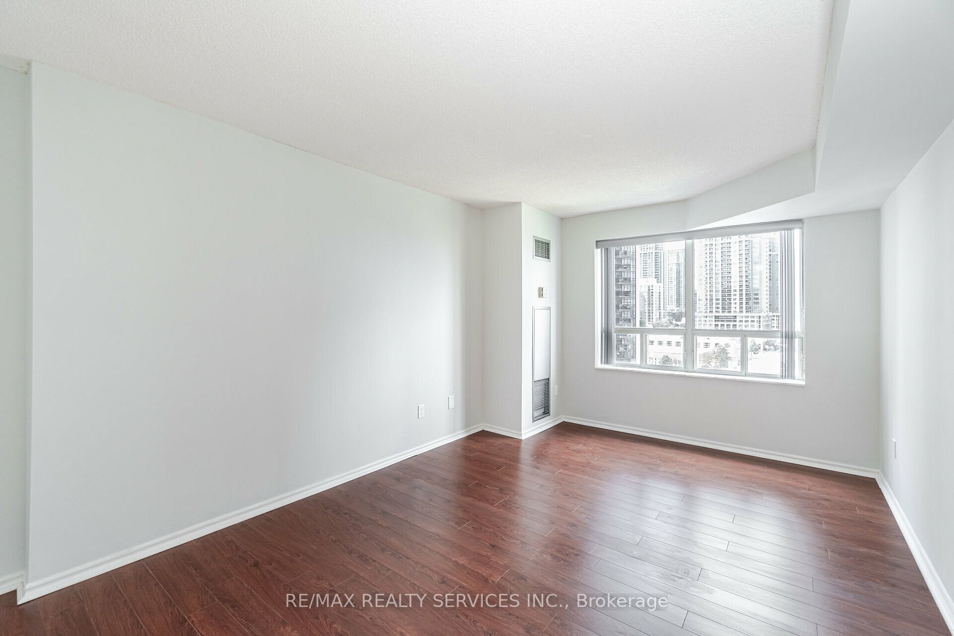 325 Webb Dr, #1004