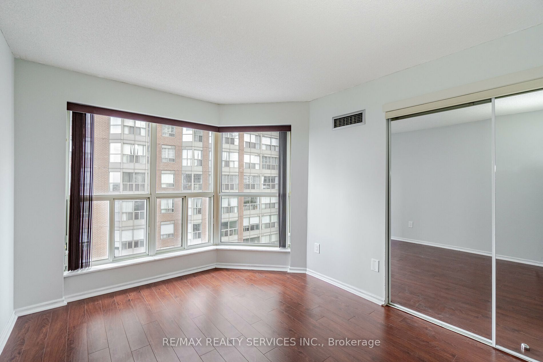325 Webb Dr, #1004
