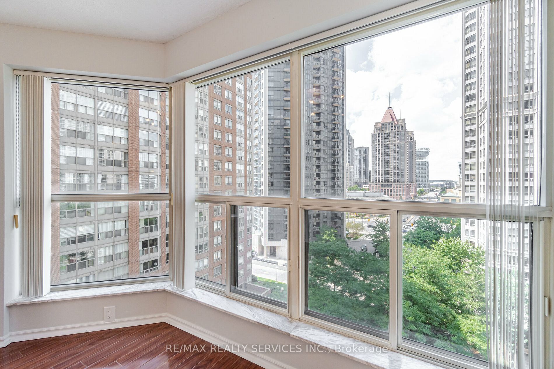 325 Webb Dr, #1004