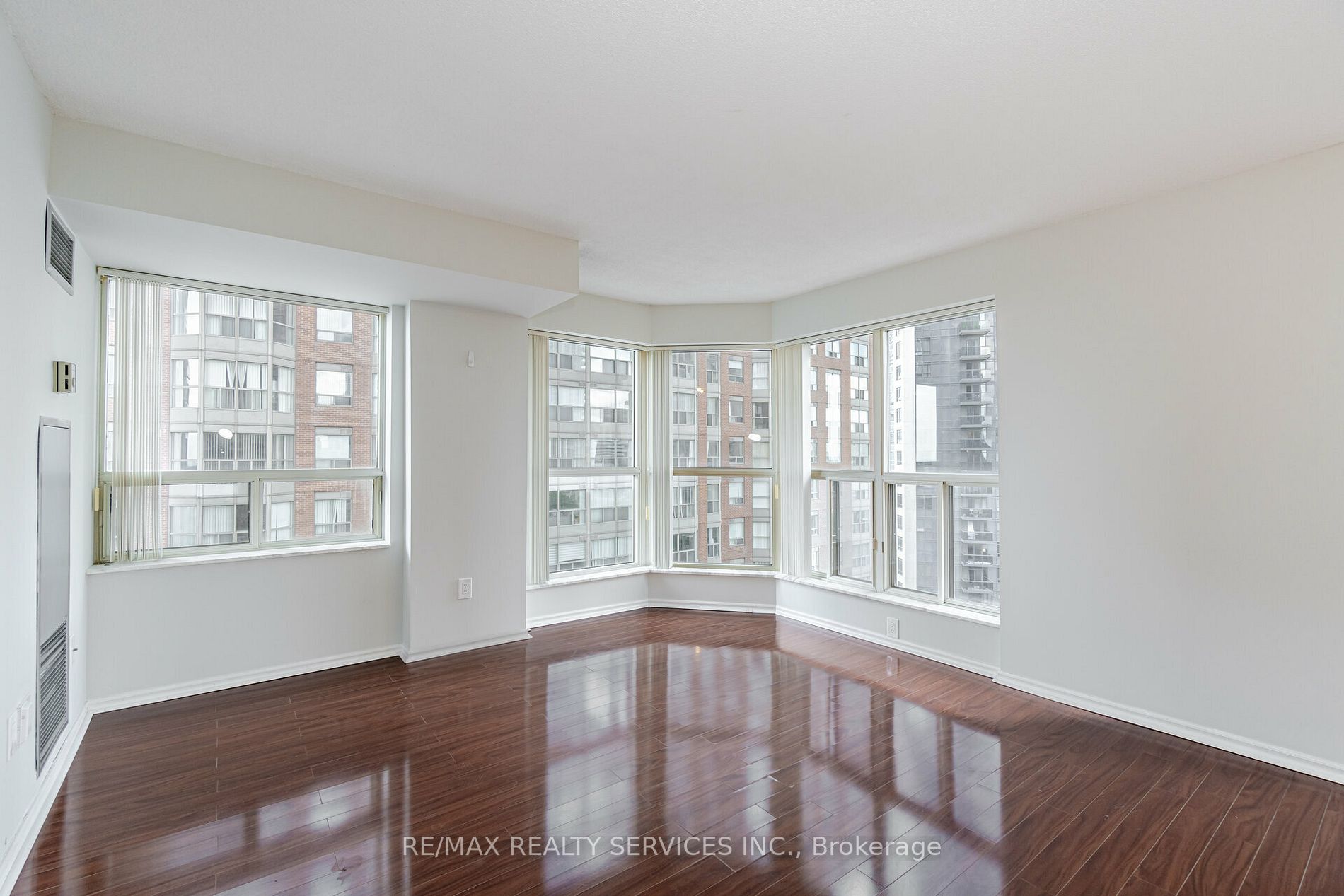 325 Webb Dr, #1004