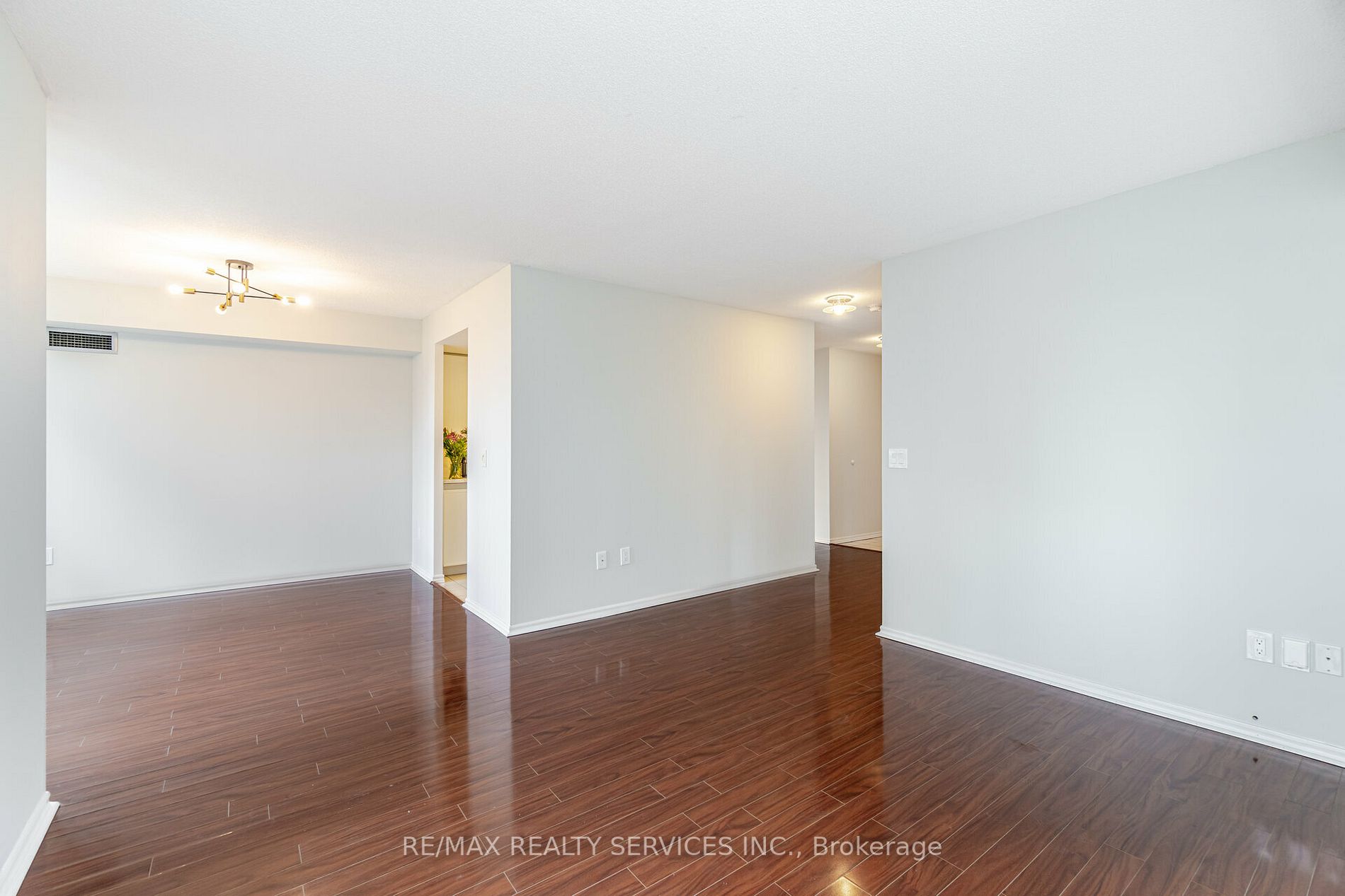 325 Webb Dr, #1004