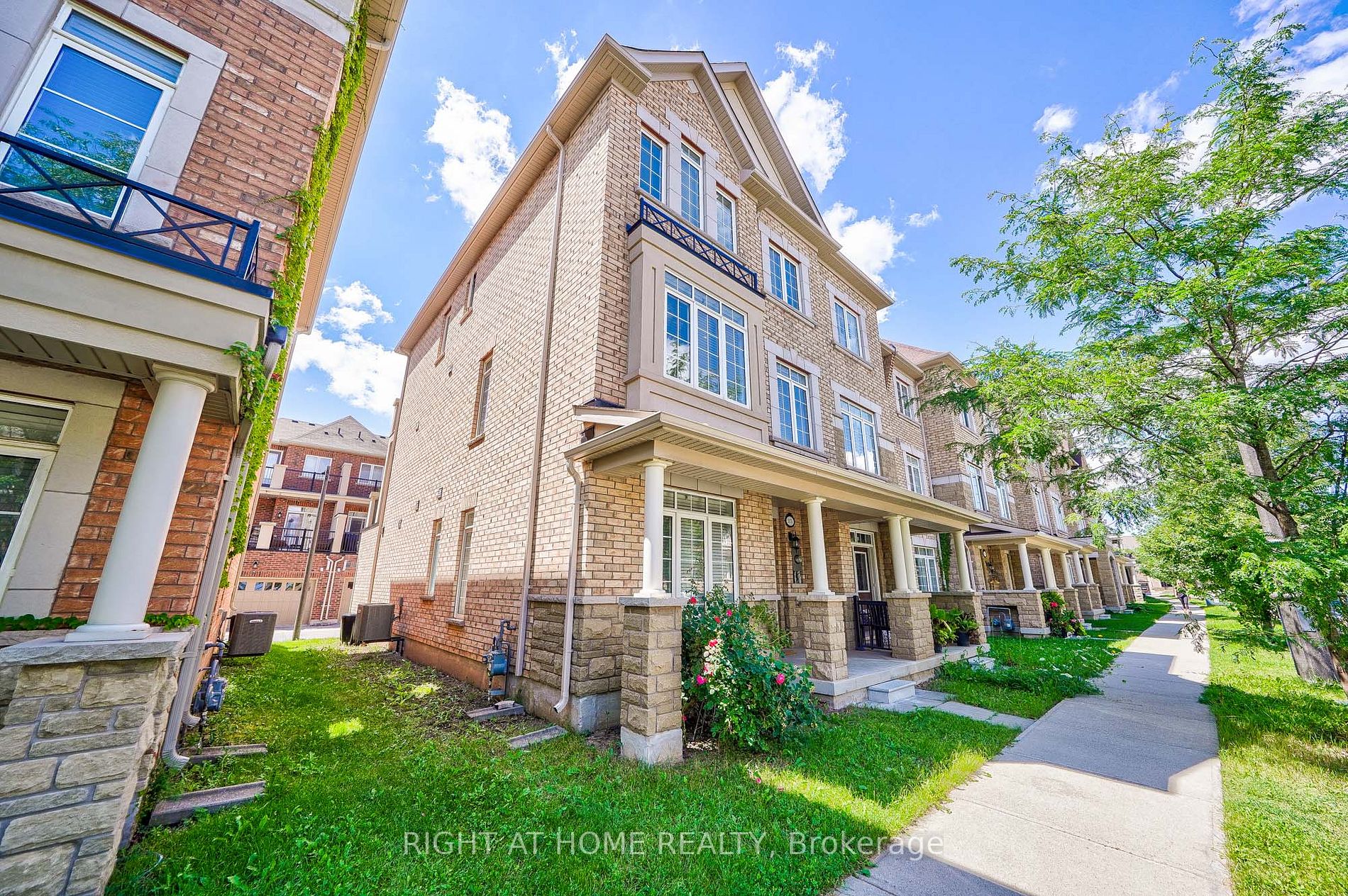 3074 Eberly Woods Drive