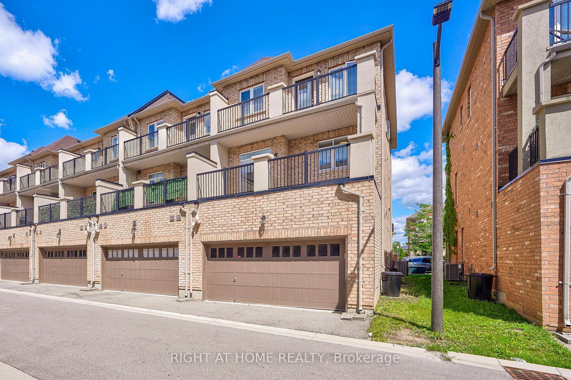 3074 Eberly Woods Drive