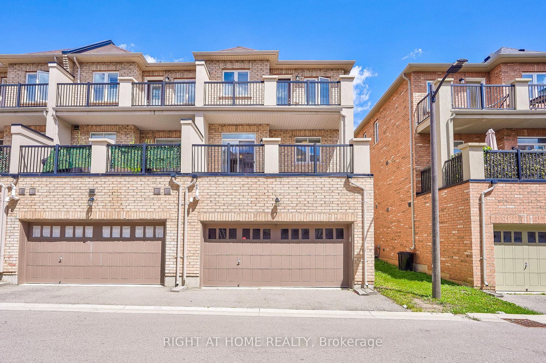 3074 Eberly Woods Drive