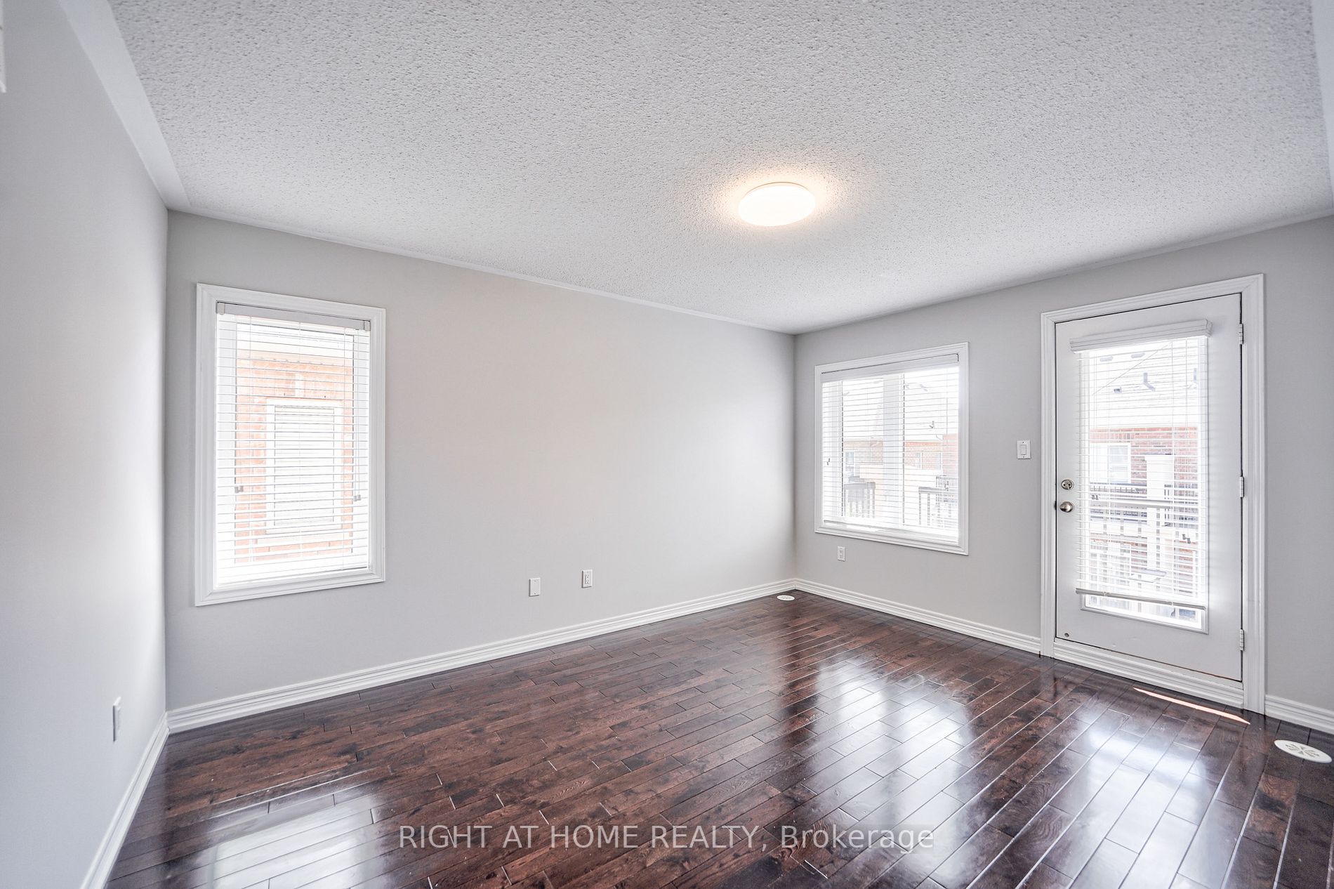 3074 Eberly Woods Drive