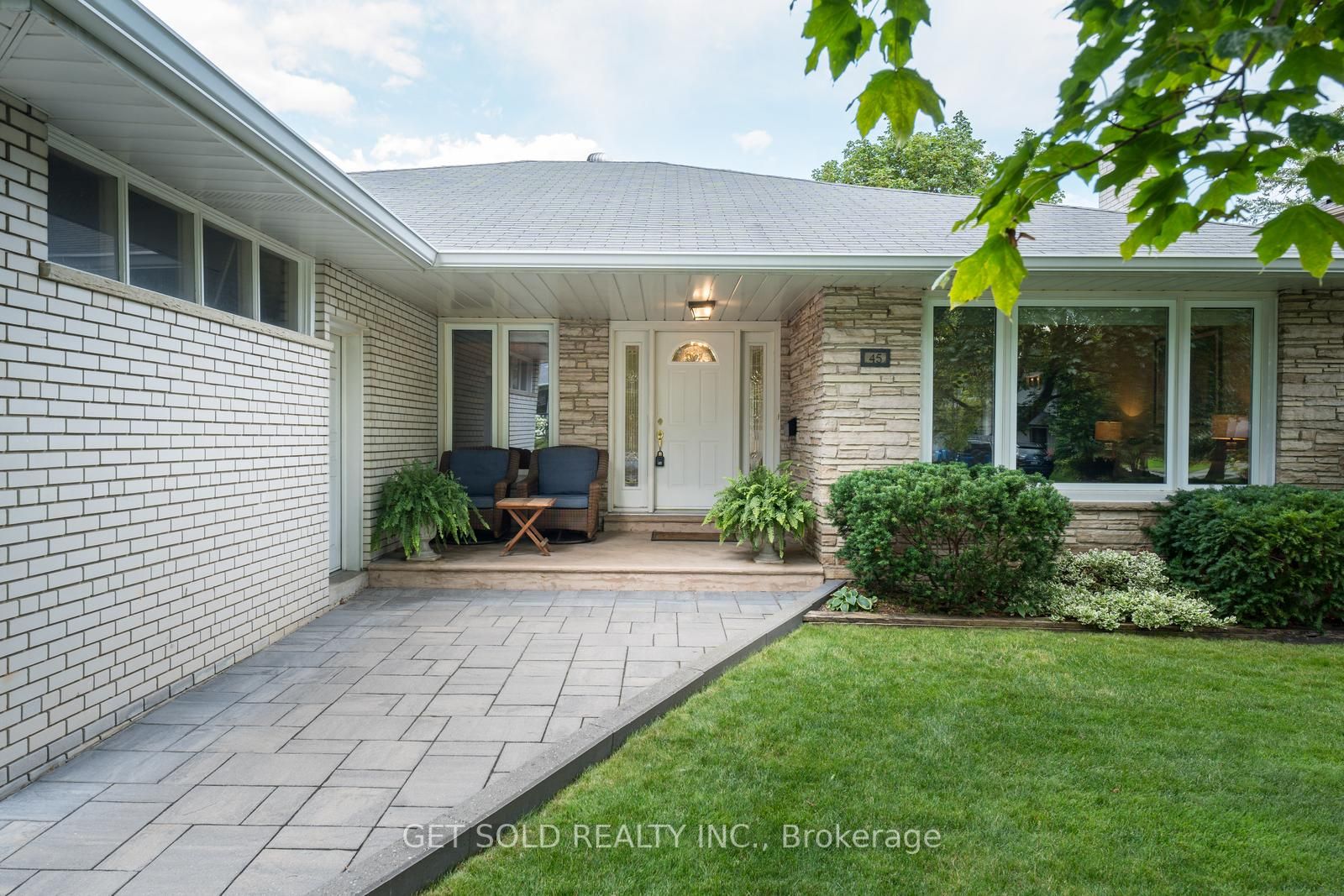 Listing W6739184 - Large Photo # 2