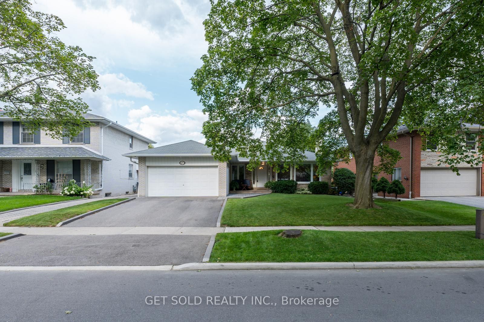 Listing W6739184 - Large Photo # 1