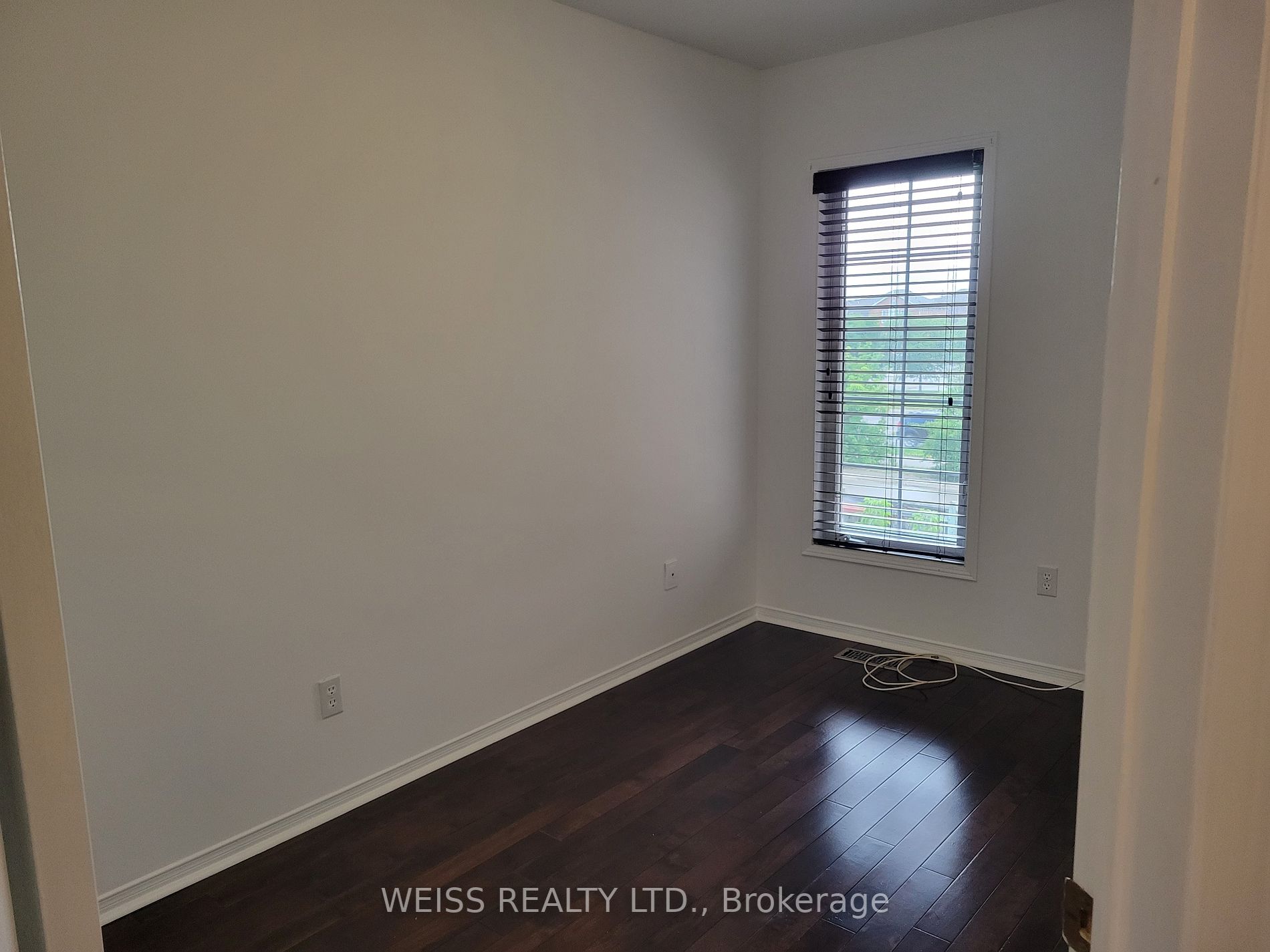 1068 Foxglove Pl
