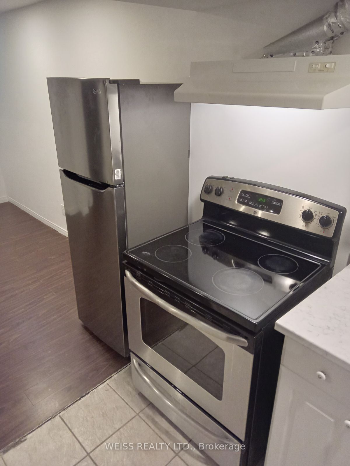 1068 Foxglove Pl