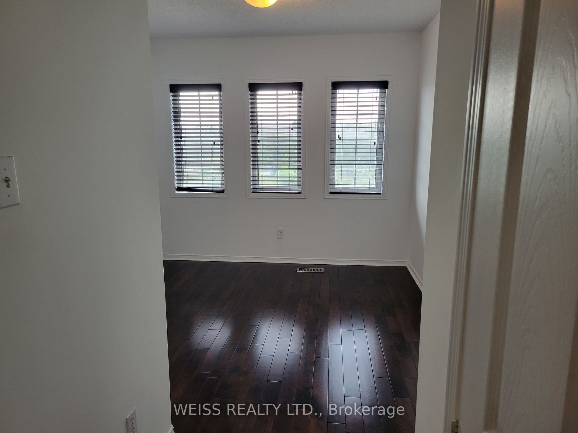 1068 Foxglove Pl