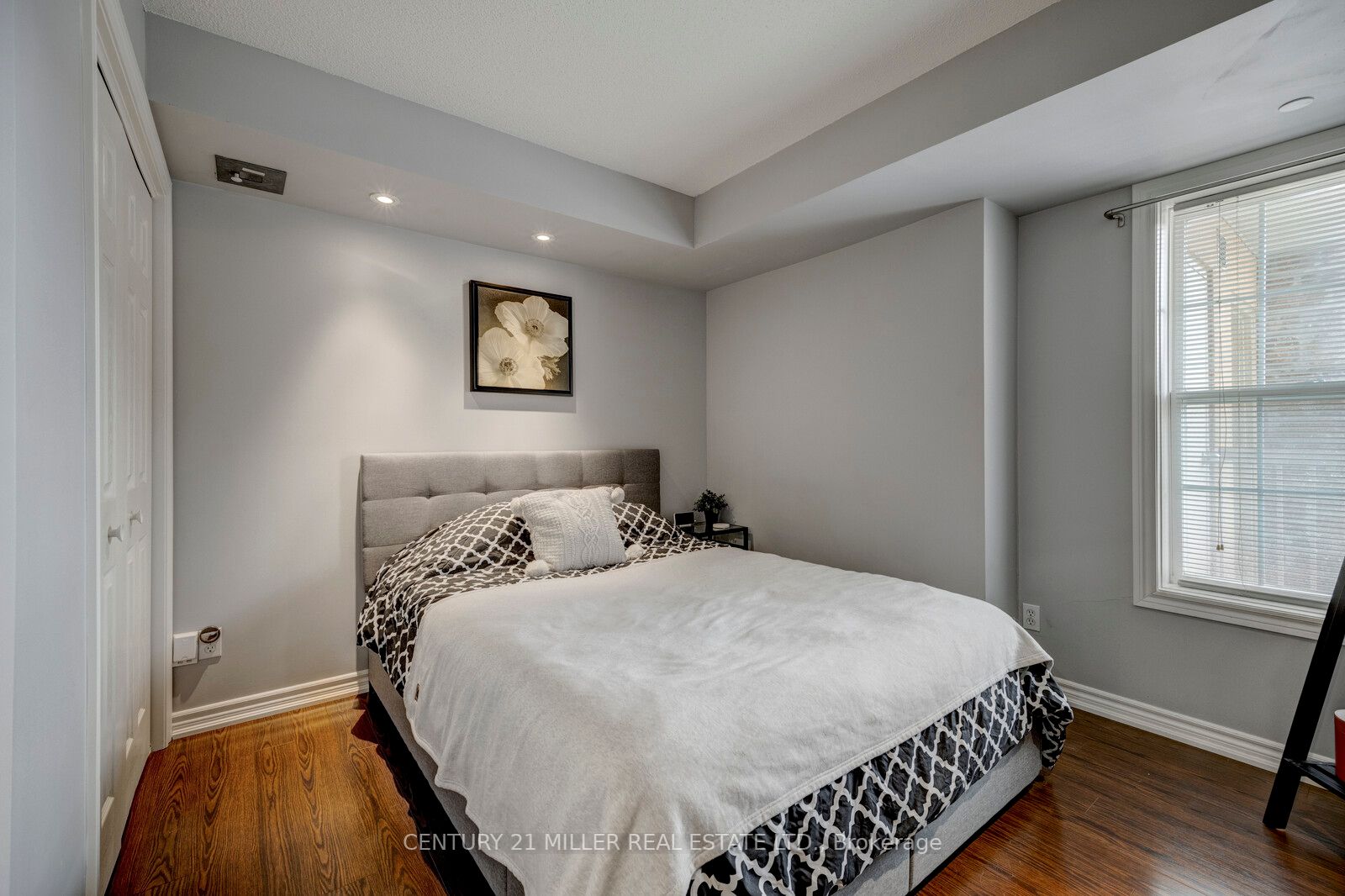 1490 Bishops Gate, #408
