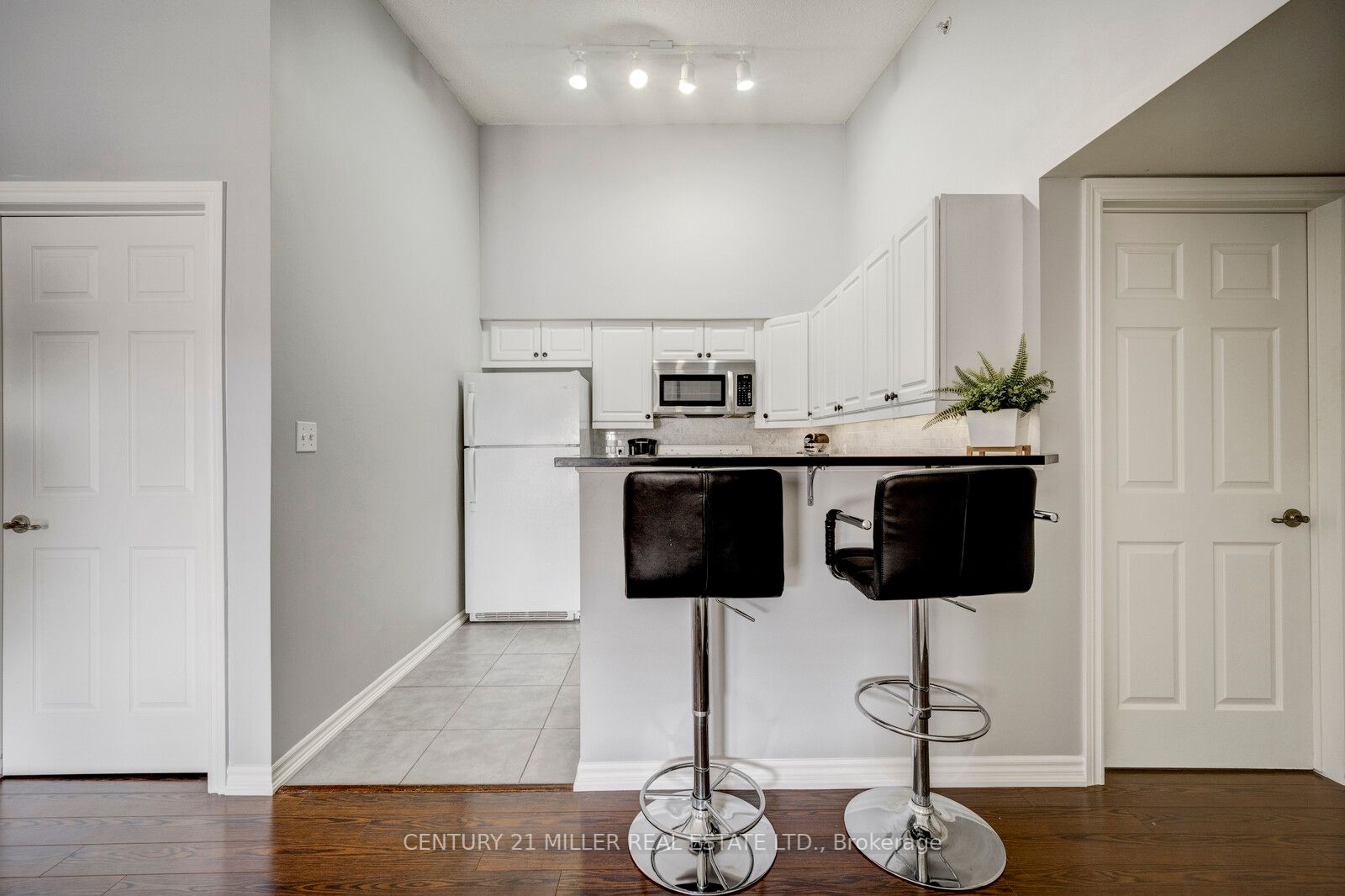 1490 Bishops Gate, #408