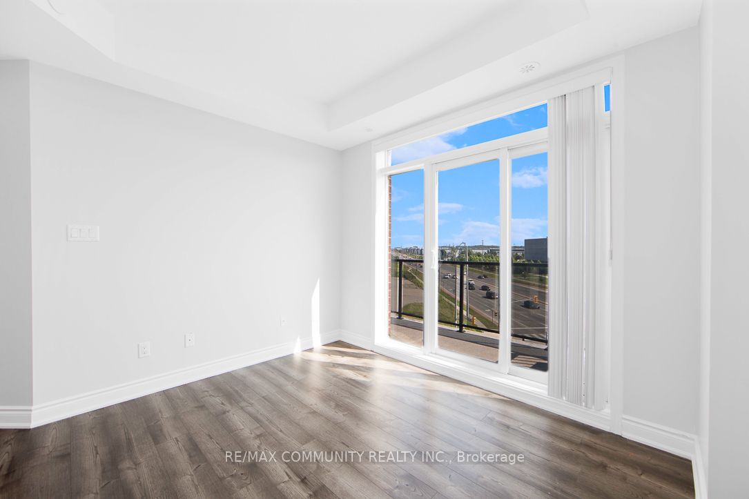 50 SKY Harbour Drive, #406