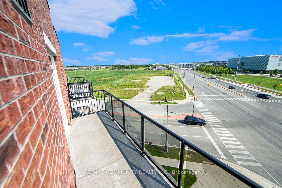 50 SKY Harbour Drive, #406
